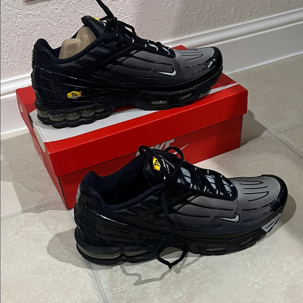 Nike Air Max Plus Mens Running Trainers CJ9684-002 Sneakers Shoes